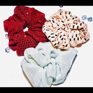 ✨ SPARKLE BLING SCRUNCHIES 6PACK WITH BOX